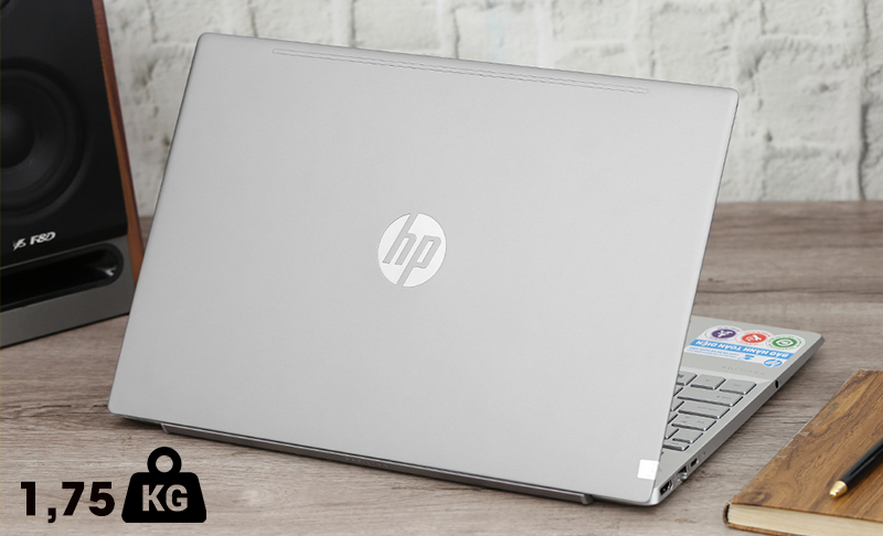 Laptop HP Pavilion 15 cs2057TX  nặng 1,75 kg, dày 17,9 mm